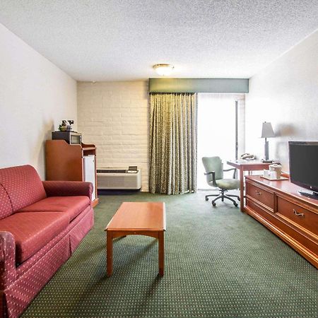 Quality Inn Tucson Exterior photo