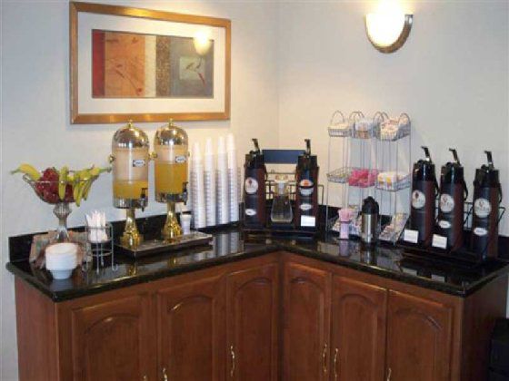 Quality Inn Tucson Restaurant photo