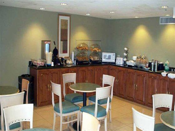 Quality Inn Tucson Restaurant photo